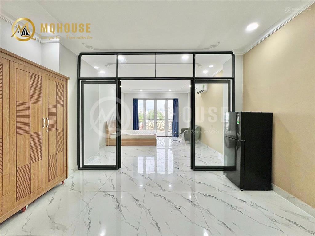 Cho thuê 1pn bancol lớn 65m2 rộng rãi thoáng mát ngay chợ ba chiểu hầm xe  thang máy  pccc đầy đu