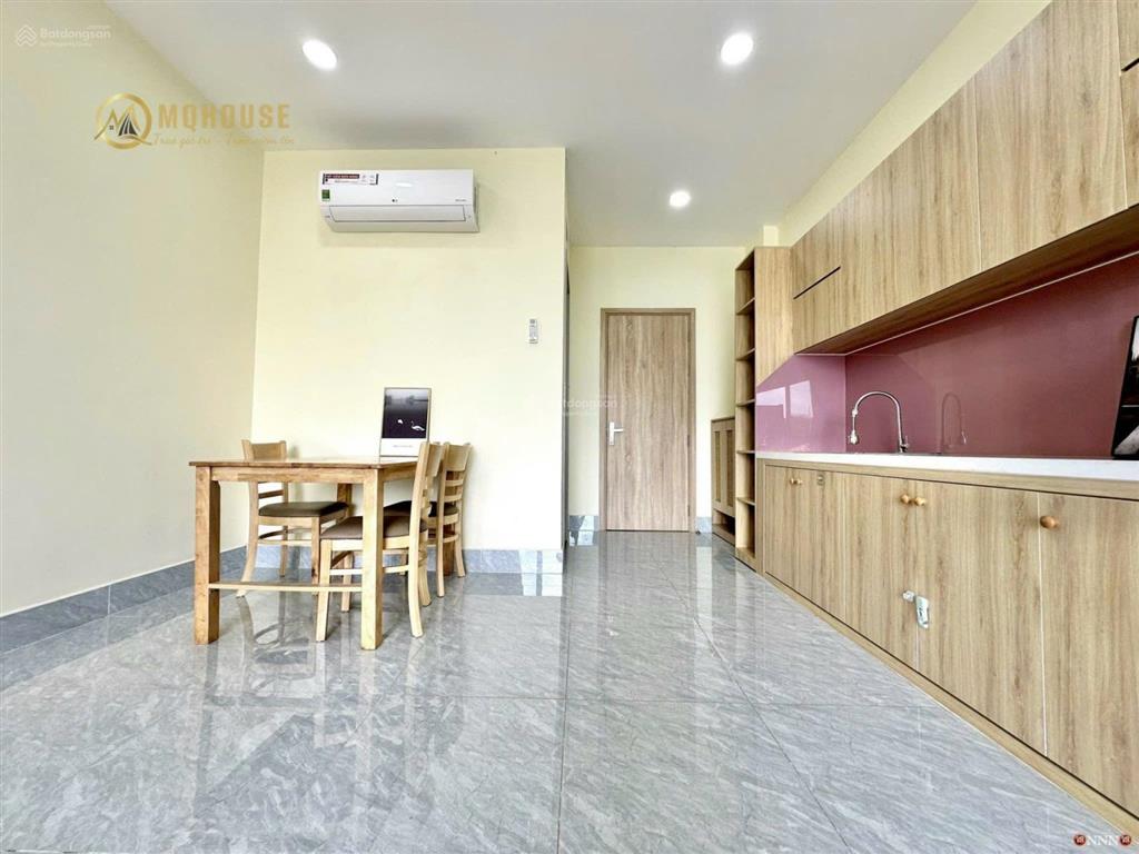 Studio bancol 65m2 rộng rãi full nội thất hầm xe  thang máy ngay công viên gia định giá tốt