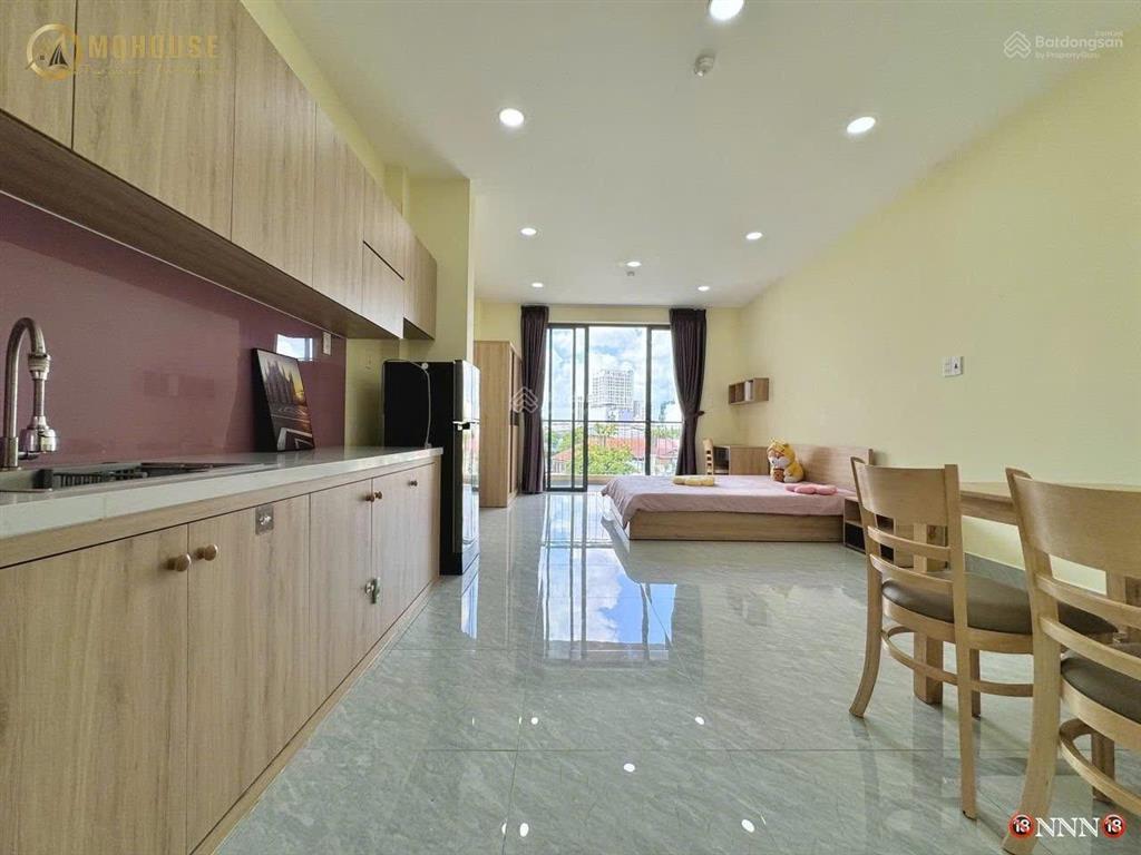 Studio bancol 65m2 rộng rãi full nội thất hầm xe  thang máy ngay công viên gia định giá tốt