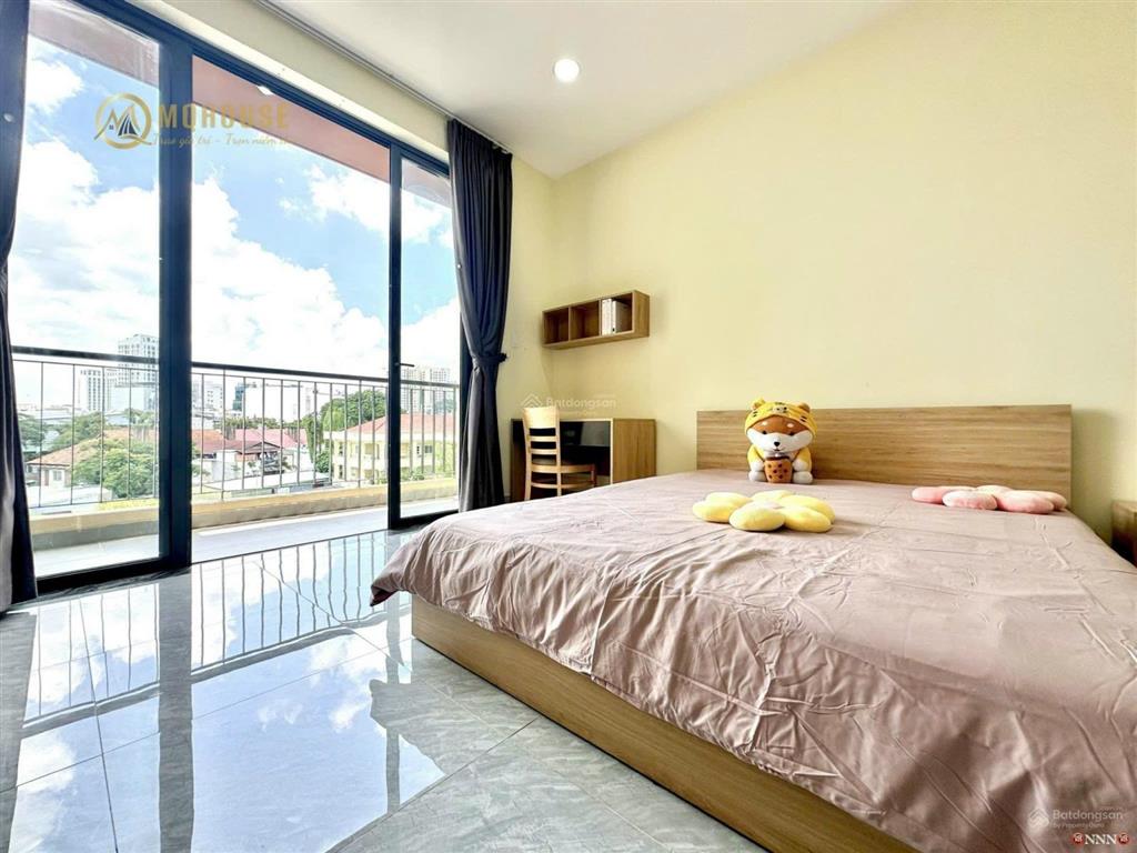 Studio bancol 65m2 rộng rãi full nội thất hầm xe  thang máy ngay công viên gia định giá tốt