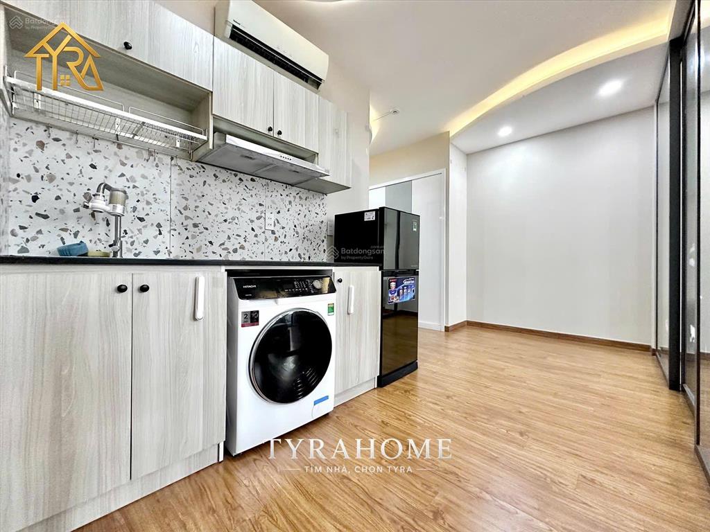 Cho thuê căn hộ 1pn ban công 65m² full nội thất cực kỳ rộng rãi có thang máy ngay nguyễn văn trỗi