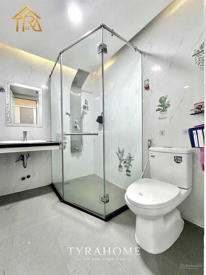 Cho thuê căn hộ 1pn ban công 65m² full nội thất cực kỳ rộng rãi có thang máy ngay nguyễn văn trỗi