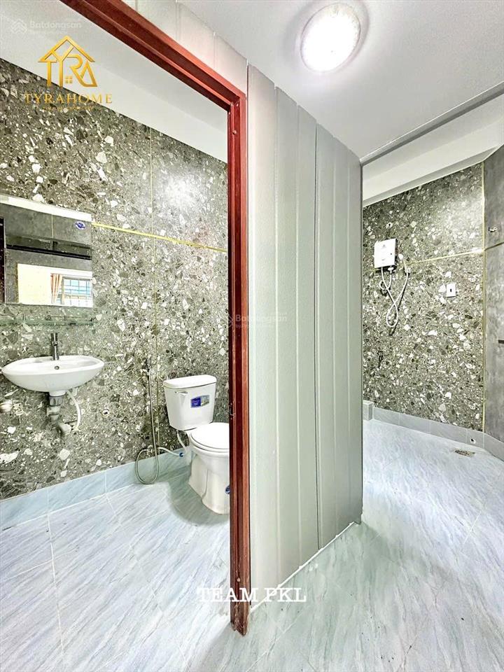 Cho thuê căn hộ 1pn ban công 55m² ngay phố ẩm thực nguyễn gia trí