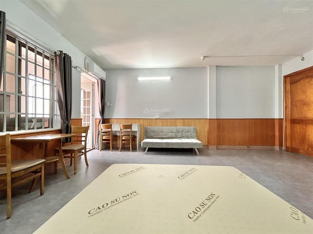 Cho thuê 1pn ban công 65m² cực rộng rãi, full nội thất sẵn máy giặt riêng ngay chợ bà chiểu