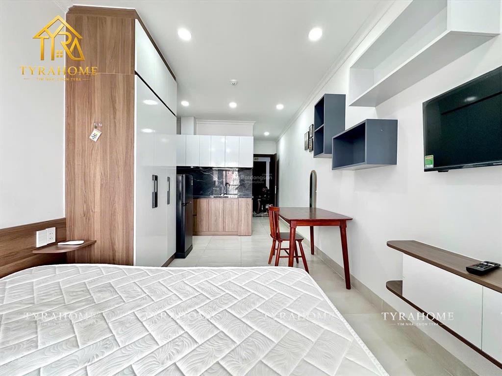 Cho thuê cc mini bancol 45m2 hầm xe  thang máy  bảo vệ  phòng gym mới 100% ngay nguyễn gia trí