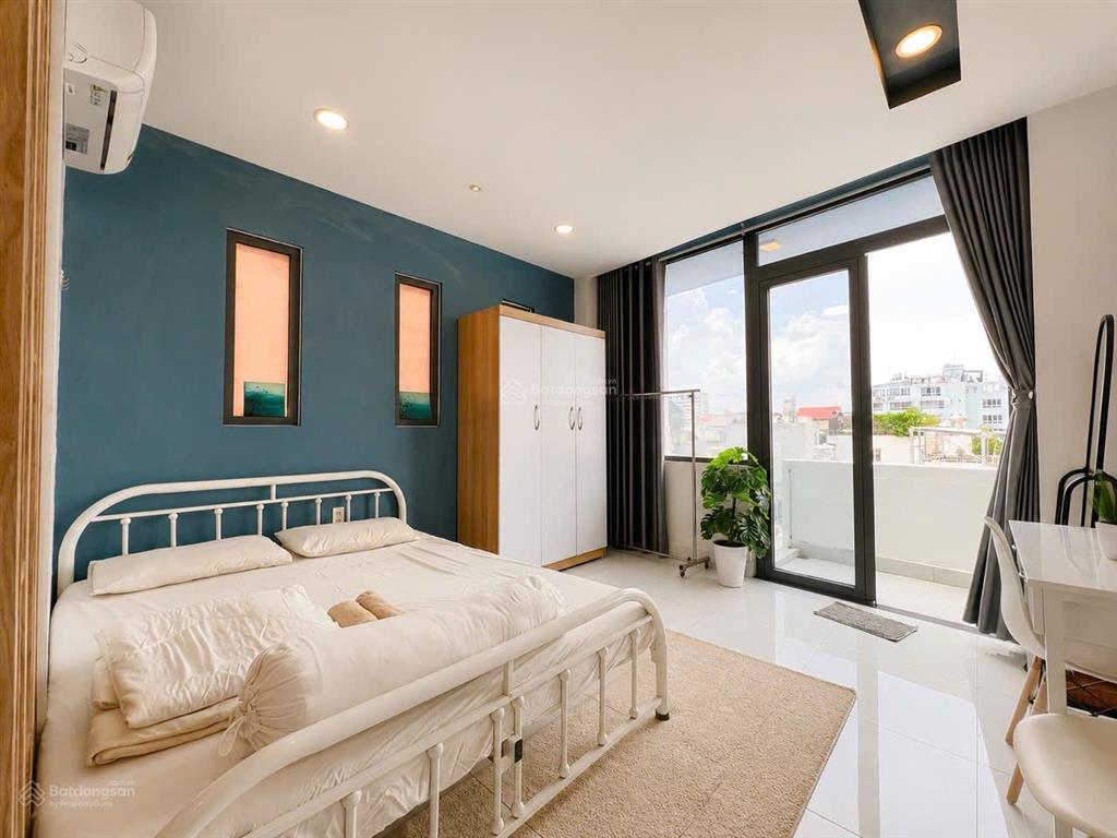 Cho thuê căn hộ 1pn ban công 45m² rộng rãi thoáng mát ngay phố ẩm thực phan xích long