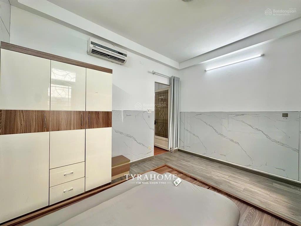 Cho thuê 2pn2wc 75m2 rộng rãi, thoáng mát, full nội thất ngay phan đăng lưu  phan xích long