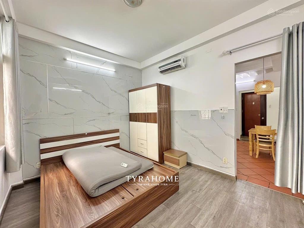 Cho thuê 2pn2wc 75m2 rộng rãi, thoáng mát, full nội thất ngay phan đăng lưu  phan xích long