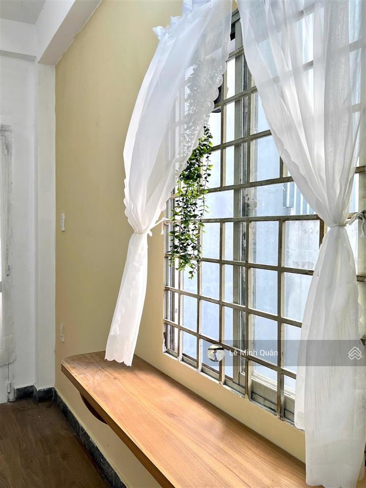 Chính chủ cho thuê 2pn ban công 45m2 máy giặt riêng mới 100% ngay nguyễn văn đậu  phan xích long