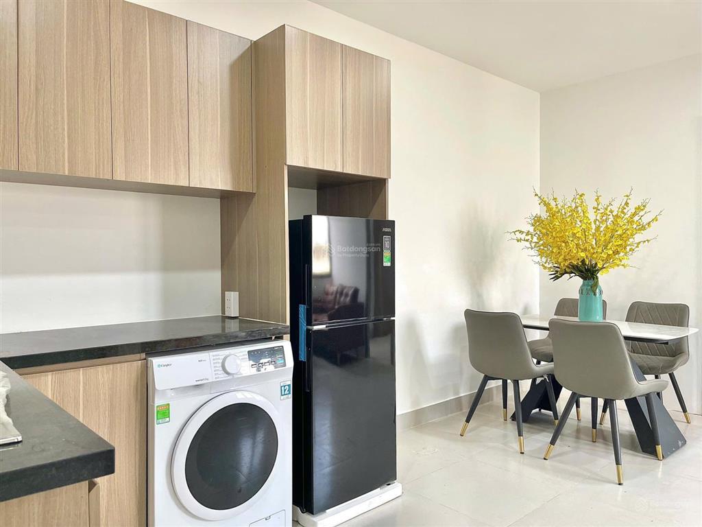Căn hộ 2pn 70m2 rộng rãi cực thoáng full nt hầm xe  thang máy ngay công viên gia định giá tốt