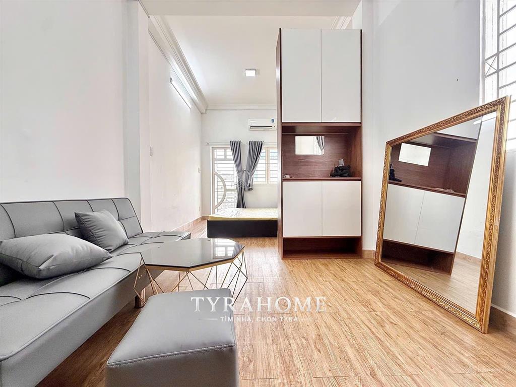 Hot căn hộ 1pn bancol 100m2 nguyên tầng cực rộng, thoáng mát ngay khu phan xích long lâu lắm mơi co