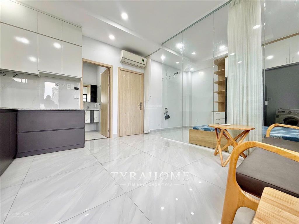 Cho thuê chung cư mini 1pn bancol 55m2 nhà mới lầu 4 thang máy view toàn thành phố giá tốt ngay lvs