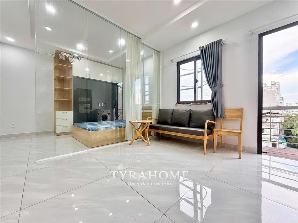 Cho thuê chung cư mini 1pn bancol 55m2 nhà mới lầu 4 thang máy view toàn thành phố giá tốt ngay lvs