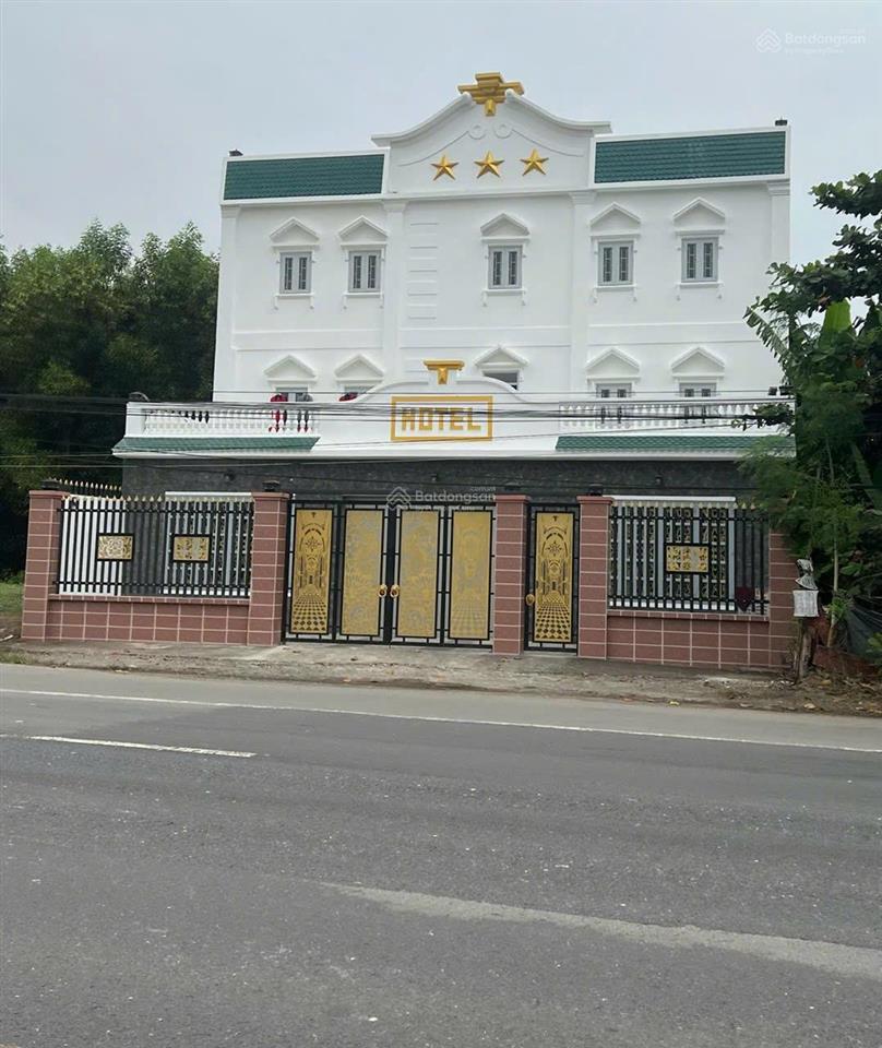 Bán toà nhà khách sạn mặt tiền quốc lộ 51a dt 304m2 có 4 tầng 17pn 18wc mới 99% chỉ 11,5 tỷ