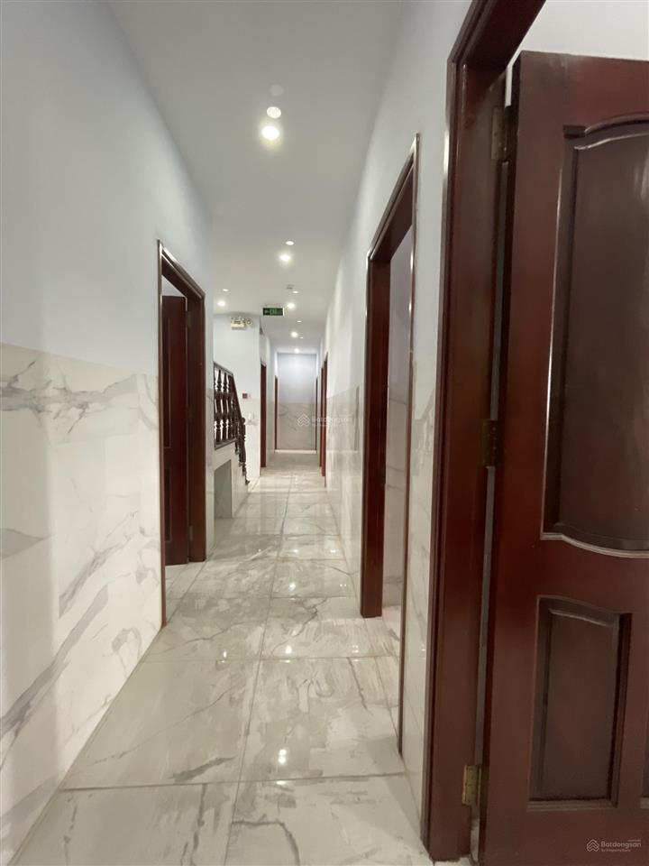 Bán toà nhà khách sạn mặt tiền quốc lộ 51a dt 304m2 có 4 tầng 17pn 18wc mới 99% chỉ 11,5 tỷ
