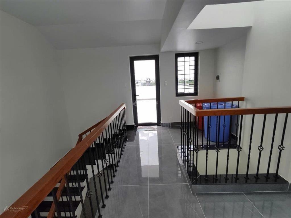 Bán nhà mới 100% mt đường 55m 5tầng btct 100m2 chỉ 10 tỷ khu dân cư phong phú 4 shr hoàn công đủ