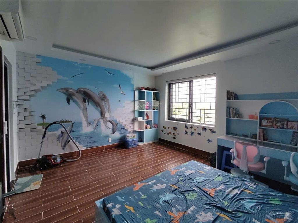 Bán nhà mới 100% mt đường 55m 5tầng btct 100m2 chỉ 10 tỷ khu dân cư phong phú 4 shr hoàn công đủ