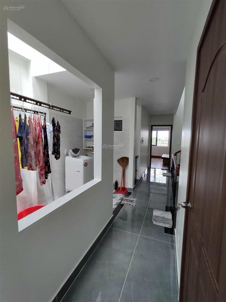 Bán nhà mới 100% mt đường 55m 5tầng btct 100m2 chỉ 10 tỷ khu dân cư phong phú 4 shr hoàn công đủ