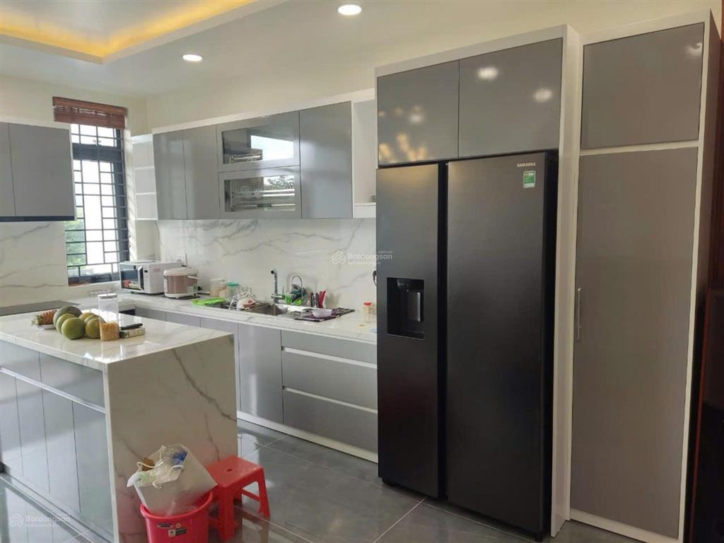 Bán nhà mới 100% mt đường 55m 5tầng btct 100m2 chỉ 10 tỷ khu dân cư phong phú 4 shr hoàn công đủ