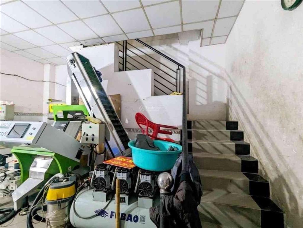 Bán nhà 2 tầng dt 110m2 mặt tiền nội bộ kdc bình điền p7 quận 8 chỉ 6,5 tỷ shr đường 12 m