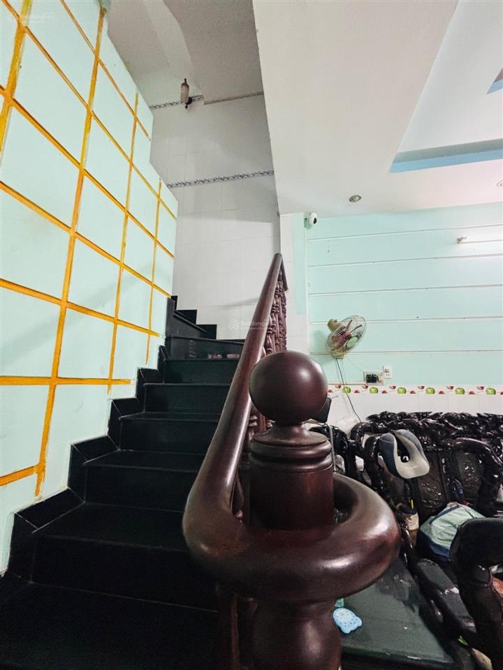 Bán nhà 3 tầng mặt tiền nội bộ đường 10 kdc phú lợi p7 quận 8 dt 80m2 chỉ 6,7 tỷ shr hoàn công đủ