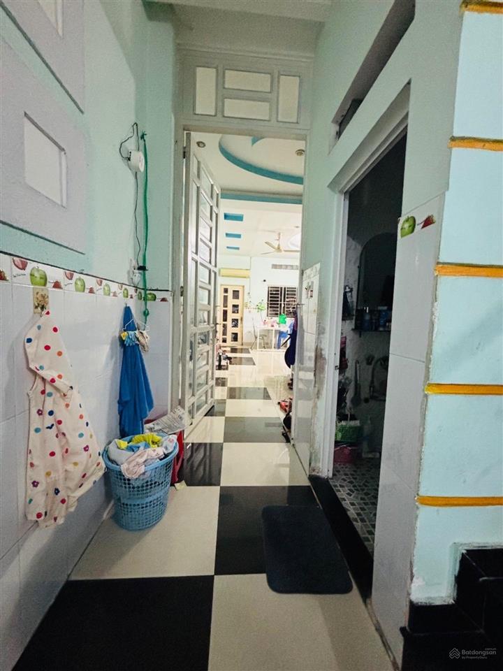 Bán nhà 3 tầng mặt tiền nội bộ đường 10 kdc phú lợi p7 quận 8 dt 80m2 chỉ 6,7 tỷ shr hoàn công đủ