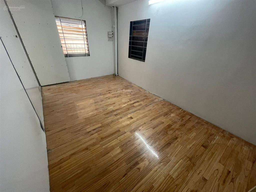 Nhà thuê nguyên căn đường phạm thế hiển p6 quận 8 ngay cầu bà tàng 26m2 nhà 2 tầng 3pn chỉ 6,5 tr