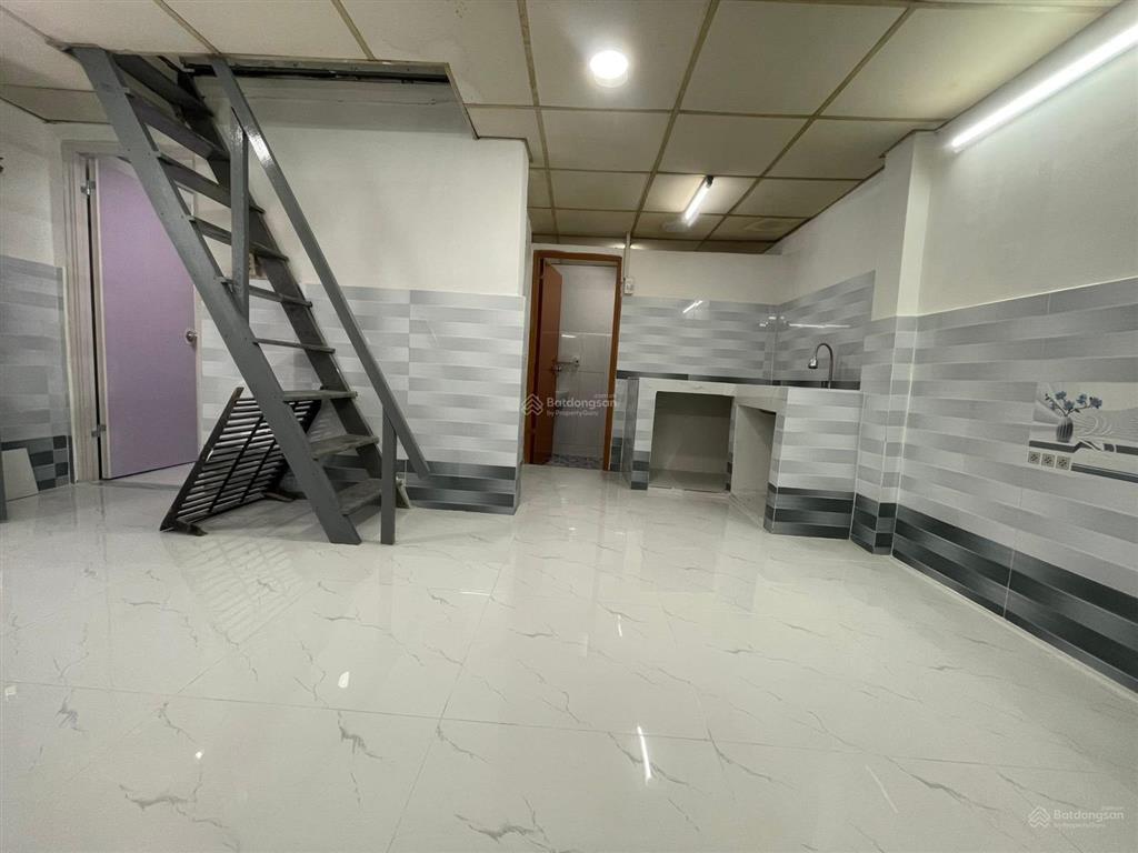 Nhà thuê nguyên căn đường phạm thế hiển p6 quận 8 ngay cầu bà tàng 26m2 nhà 2 tầng 3pn chỉ 6,5 tr