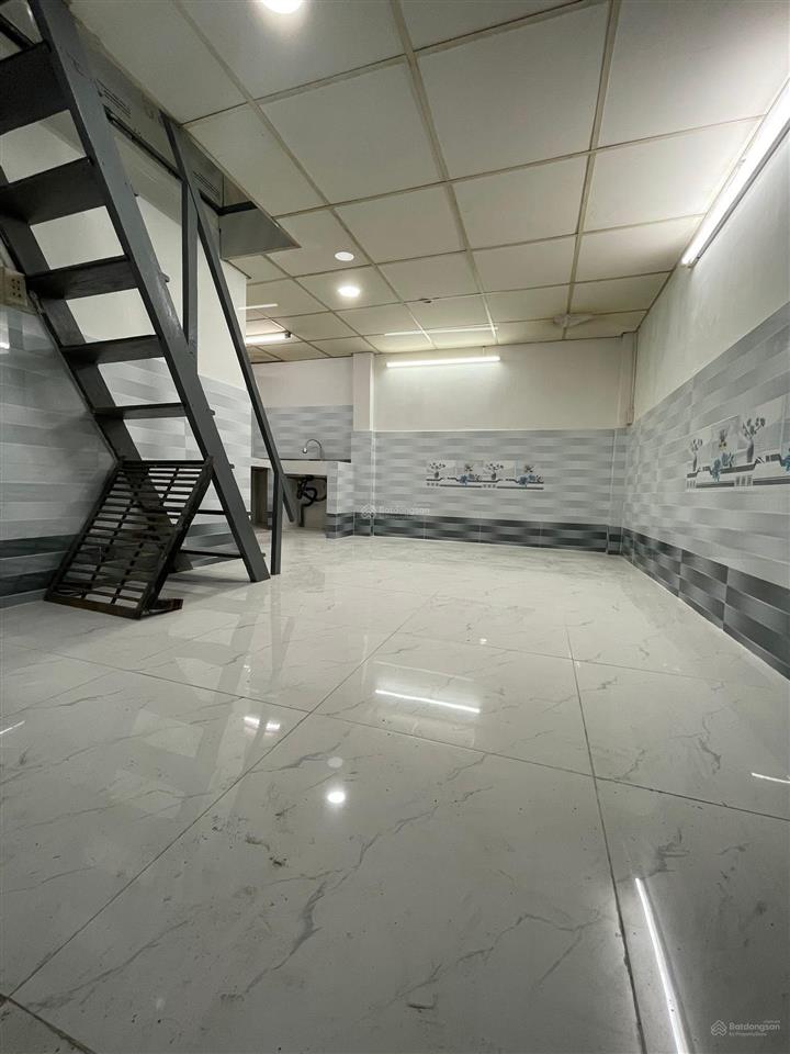Nhà thuê nguyên căn đường phạm thế hiển p6 quận 8 ngay cầu bà tàng 26m2 nhà 2 tầng 3pn chỉ 6,5 tr