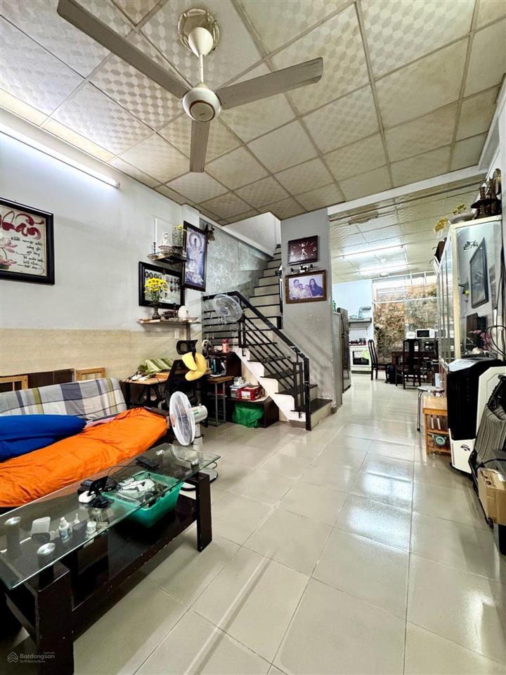 Bán nhà 2 tầng 60 m2 dương bá
trạc p1 quận 8 ngay câu nguyễn
văn cừ sát quận 1