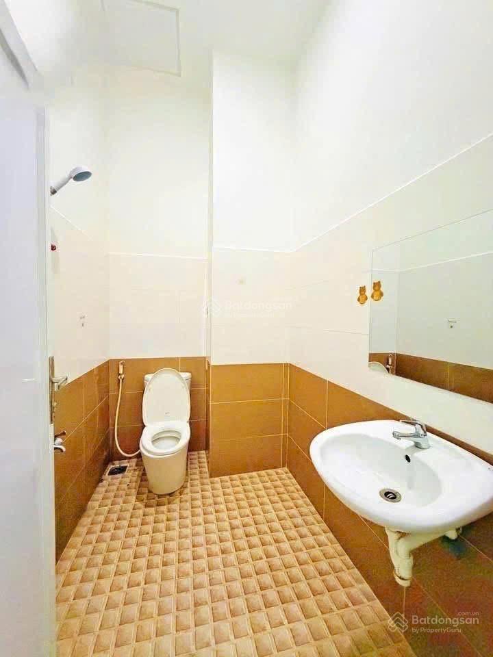 Bán nhà gần bến xe miền tây giá 1 tỷ 360 triệu sổ hồng riêng, giá thương lượng