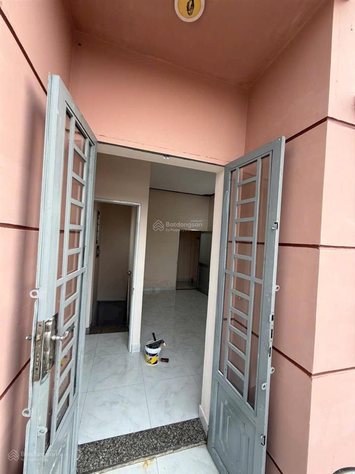 Bán nhà ngay sát chợ bình chánh giá 920 triệu không phát sinh