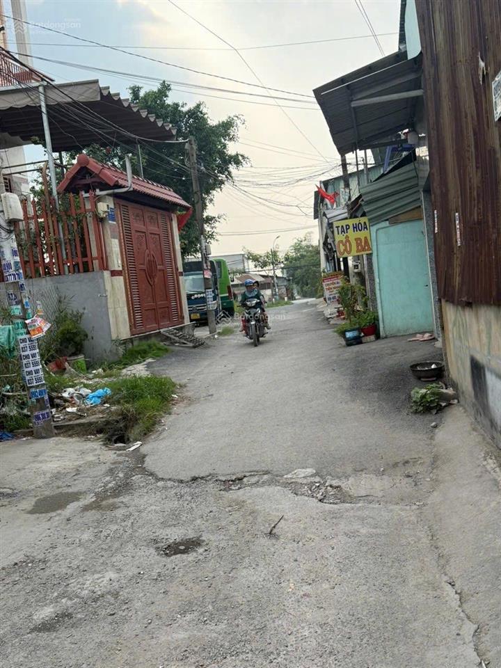 Bán nhà ngay sát chợ bình chánh giá 920 triệu không phát sinh