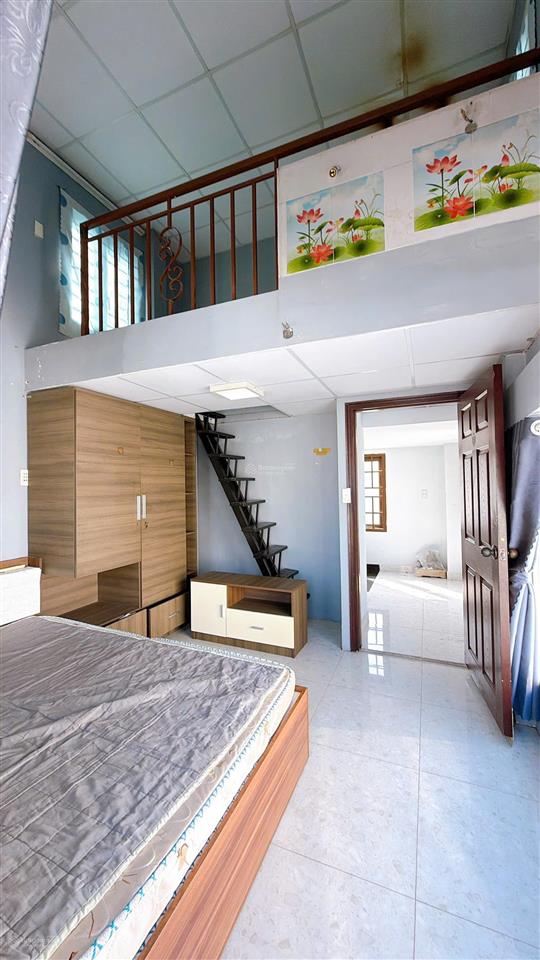 Nhà đẹp full nội thất cao cấp mặt tiền đường ô tô, quận 4