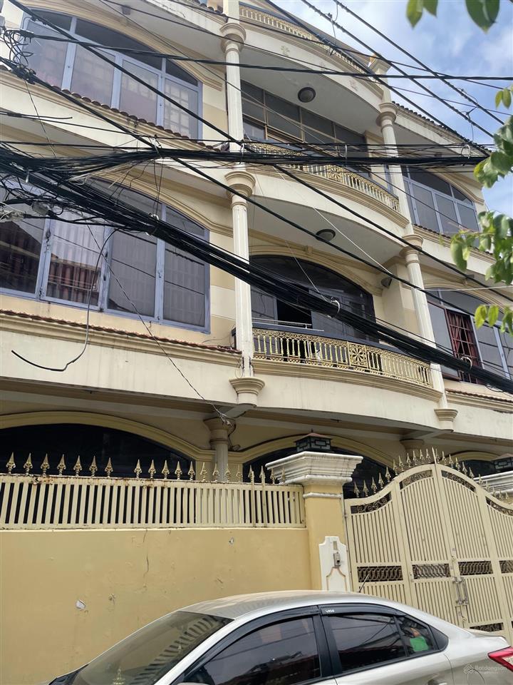 Hàng hiếm nguyễn văn lượng đừơng thông ngang 12,10m dài 11m 3 lầu shr 14 tỷ ngay đối diện cityland