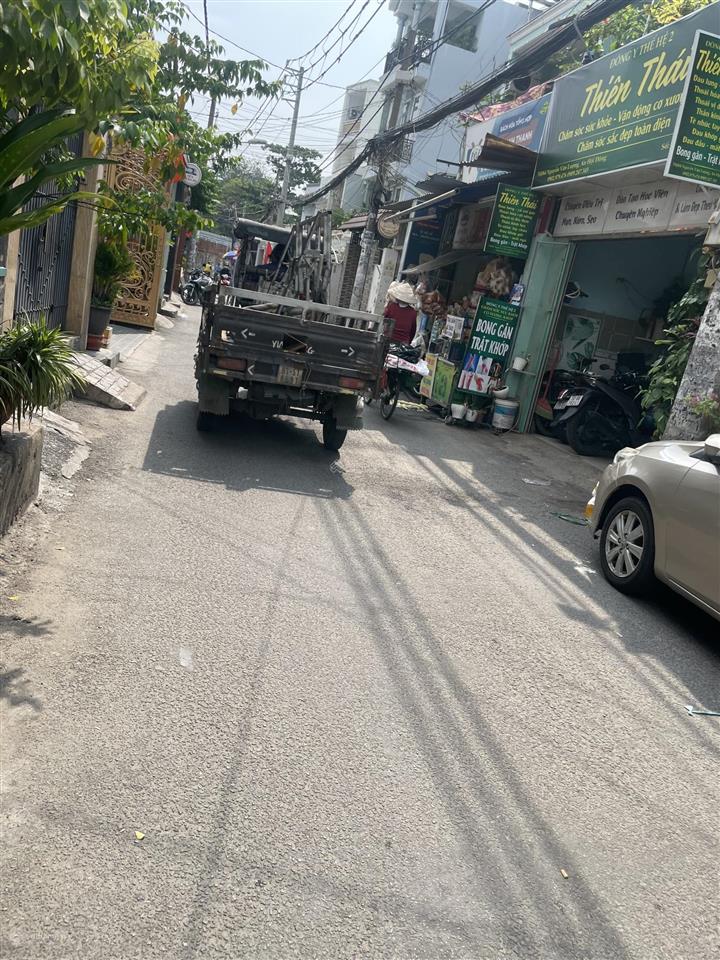 Hàng hiếm nguyễn văn lượng đừơng thông ngang 12,10m dài 11m 3 lầu shr 14 tỷ ngay đối diện cityland