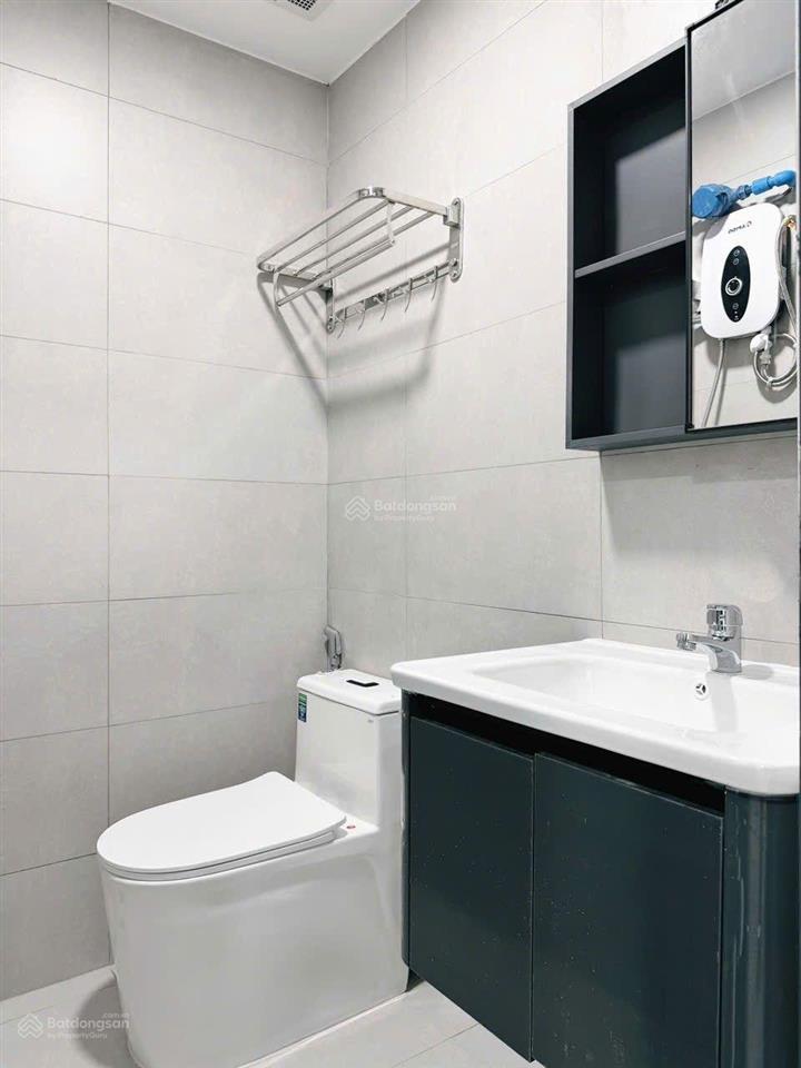 Khai trương tòa nhà mới ngay ngã tư phú nhuận