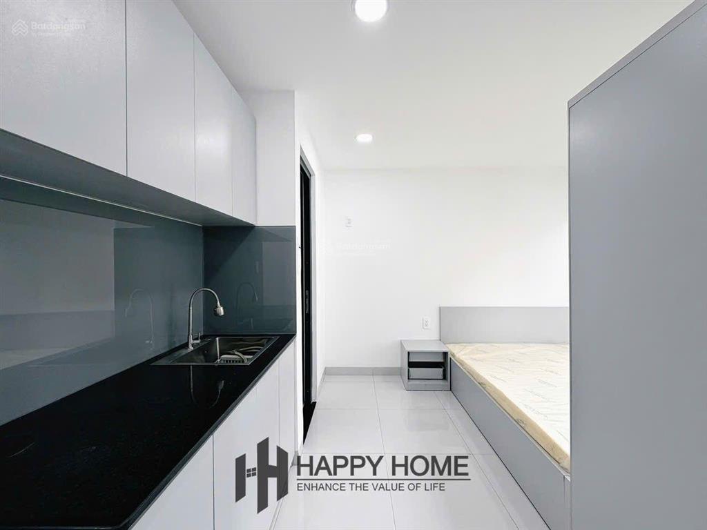 Khai trương tòa nhà mới ngay ngã tư phú nhuận