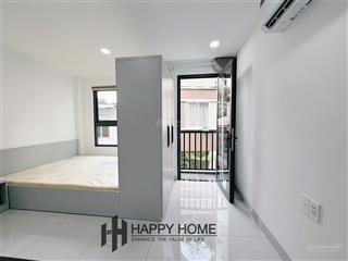 Khai trương tòa nhà mới ngay ngã tư phú nhuận