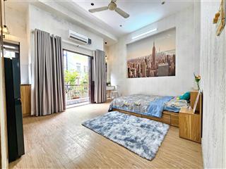 Căn hộ studio bancol rộng rãi ngay trung tâm phú nhuận