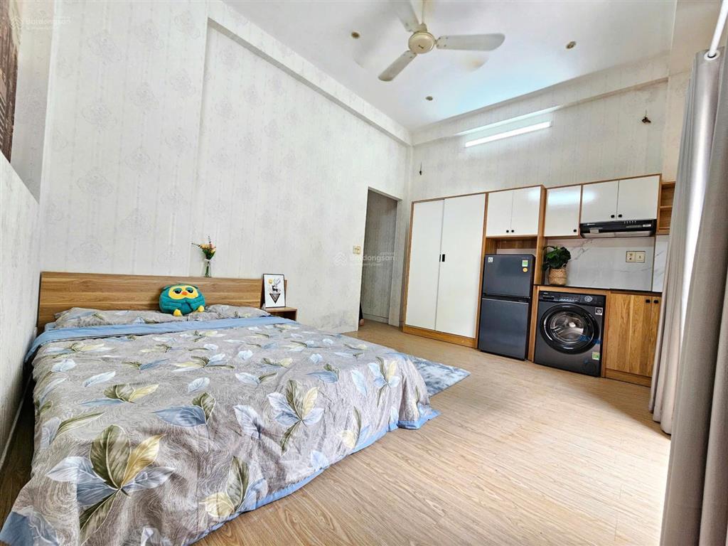 Căn hộ studio bancol rộng rãi ngay trung tâm phú nhuận