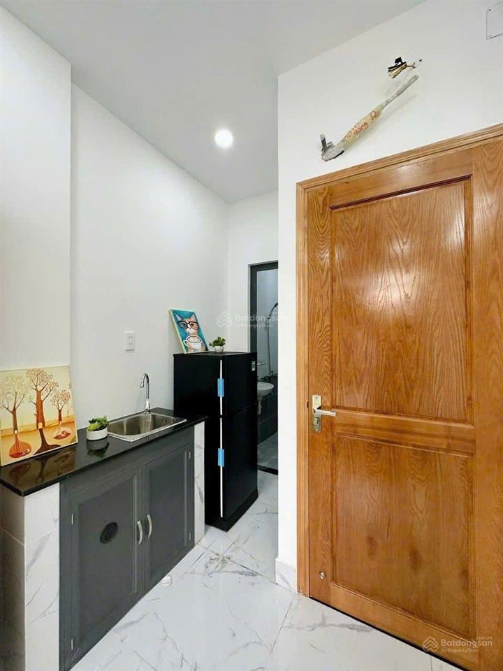 Cho thuê nhà trọ, 1pn, 1wc, giá siêu hời 5,5 triệu, 30m2 tại nguyễn thượng hiền, hcm