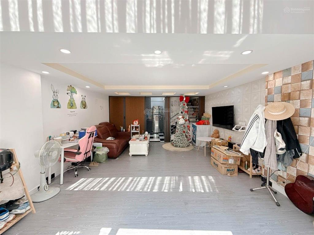 Bán nhà nguyễn thị thập cạnh lotte quận 7  ngang 5m , 3pn  nhỉnh 6tỷ