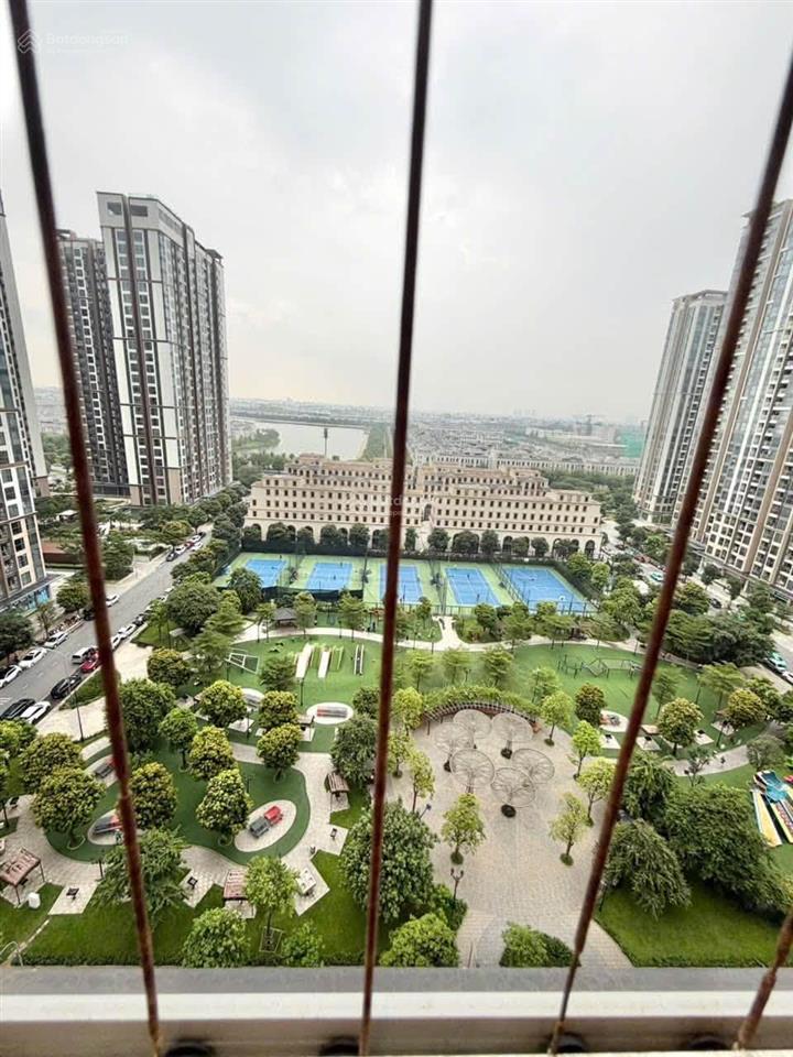 Chính chủ cần bán căn góc 2 phòng ngủ full nội thất view biển hồ vinhomes ocean park 1