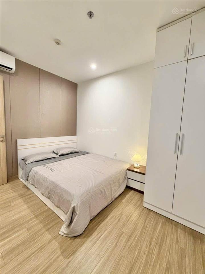 Chính chủ cần bán căn góc 2 phòng ngủ full nội thất view biển hồ vinhomes ocean park 1