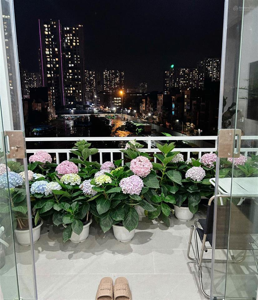 Tập thể ngõ 29 lạc trung  lô góc  2 ngủ 2 vs  view triệu đô ở cực sướng