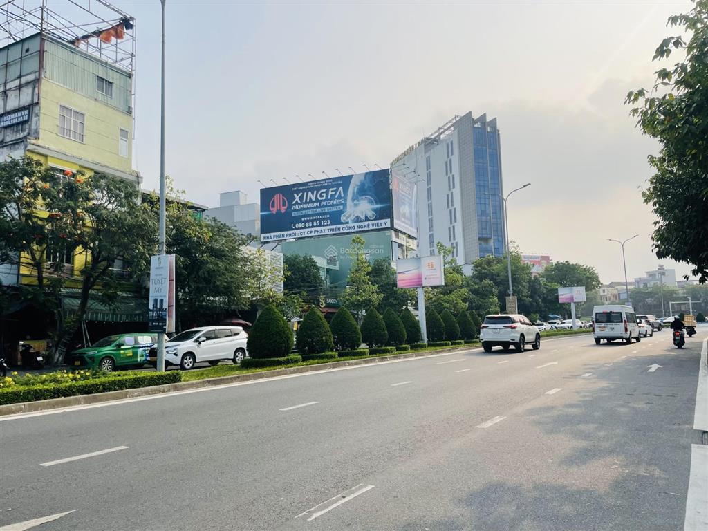Bán nhà mặt phố tại nguyễn hữu thọ, hơn 40 tỷ vnd, 350m2, ngang 10m