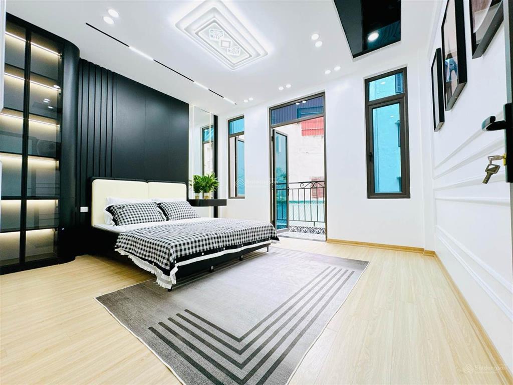 Nhà đẹp chuẩn châu âu thanh xuân 50m2  5 tầng ô tô đỗ cửa nhỉnh 12. x tỷ
