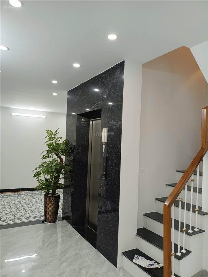Bán nhà ngõ hòa bình  6 tầng thang máy  cách phố vài bước  ở + kinh doanh tốt ~ 50m2