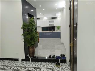 Bán nhà ngõ hòa bình  6 tầng thang máy  cách phố vài bước  ở + kinh doanh tốt ~ 50m2